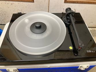 Complete Home Stereo - Turntable, Integrated Amp, Preamp, Speakers