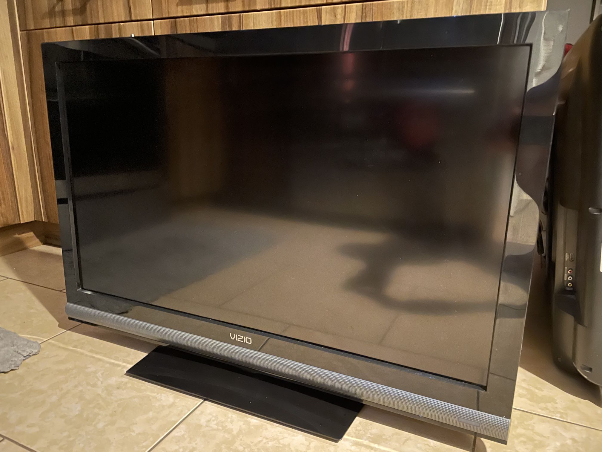 37 Inch Vizio Flat Screen