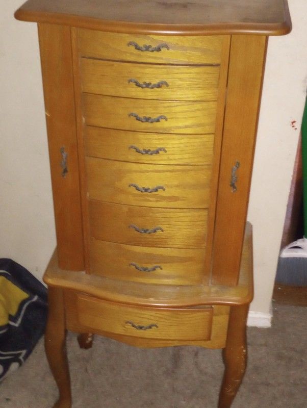 Jewelry Dresser