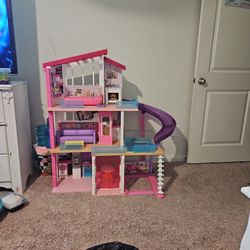 Barbie Dream House And Cars