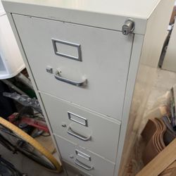 Hon 4 Drawer File Cabinets (4) $25 Each or 4 for $50