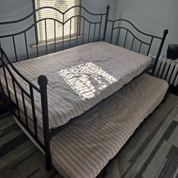 Twin Size Trundle Bed