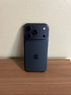 Apple iPhone 17 Pro in dark blue - 256 GB Unlocked