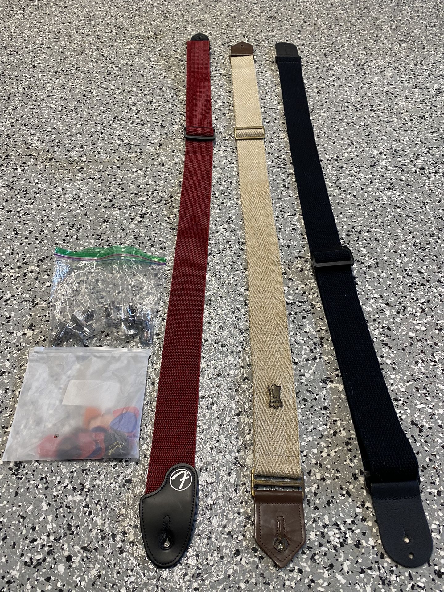 Straps , Pick , Tuners
