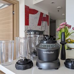 NutriBullet 1200W with extras