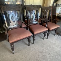 Dining Table/ Comedor