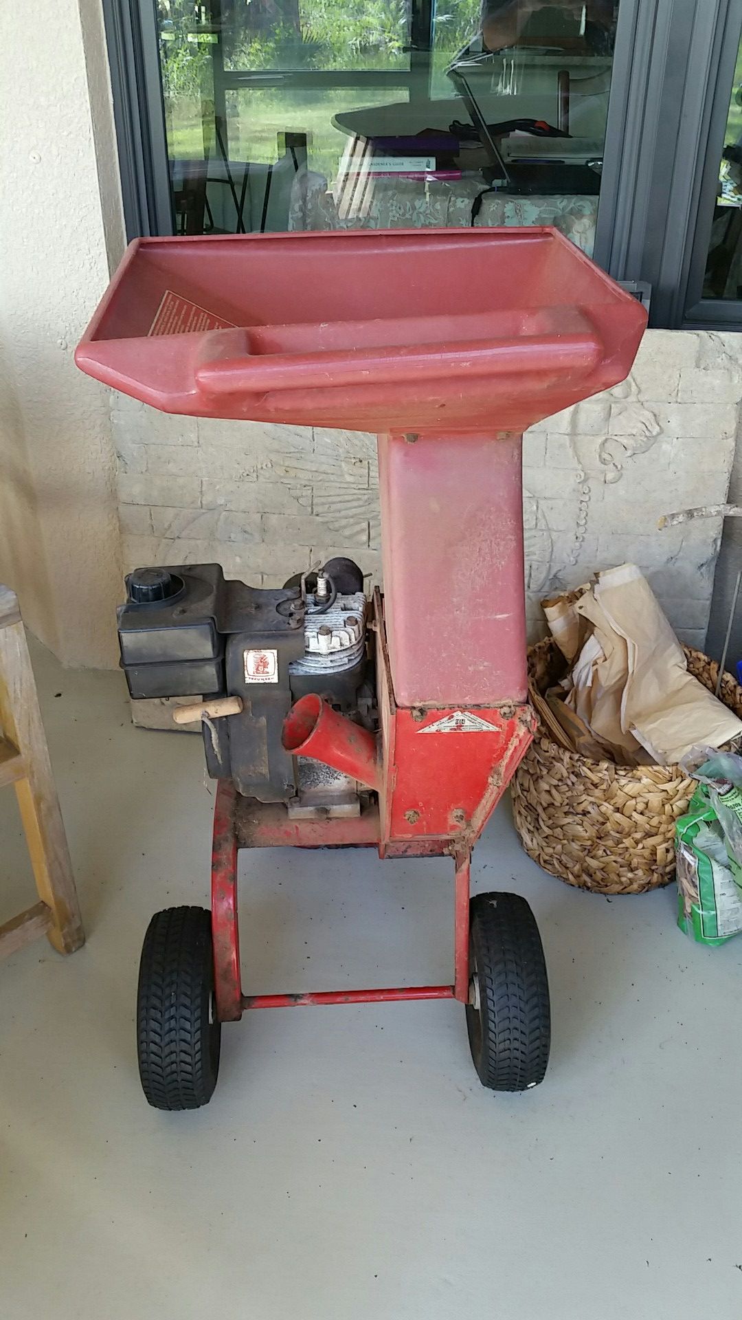 Troy-bilt Junior Tomahawk Chipper Shredder