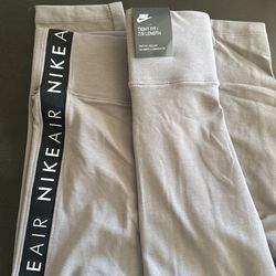 Nike Tight Fit Leggings 