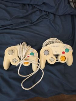 White gamecube controller