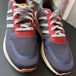 Adidas Size 6 for Men NEW