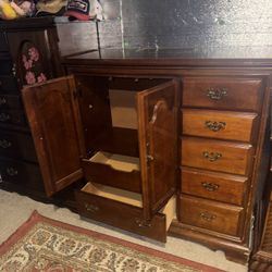 Dresser With Drawers 