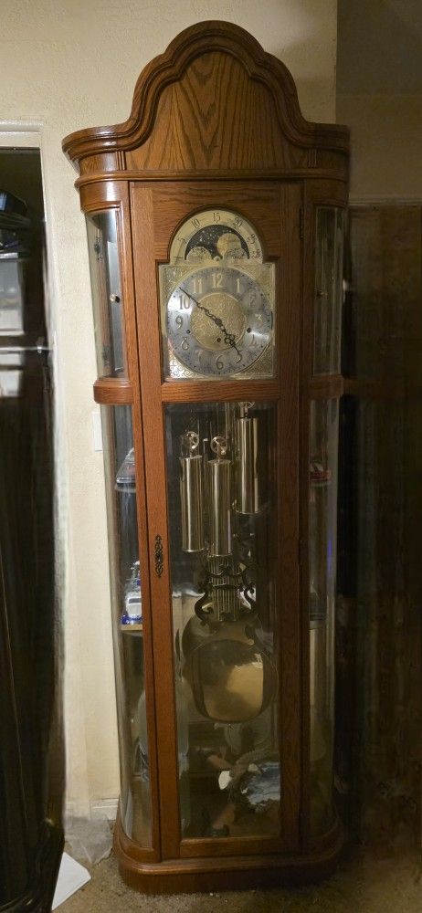 Beautiful Mahogany Ridgeway Grand Father Clock