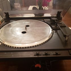 JVC TURNTABLE 