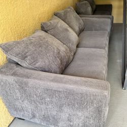 2 Piece Rooms To Go Couch Set 