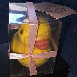 Blush Surprise duck bath bombs