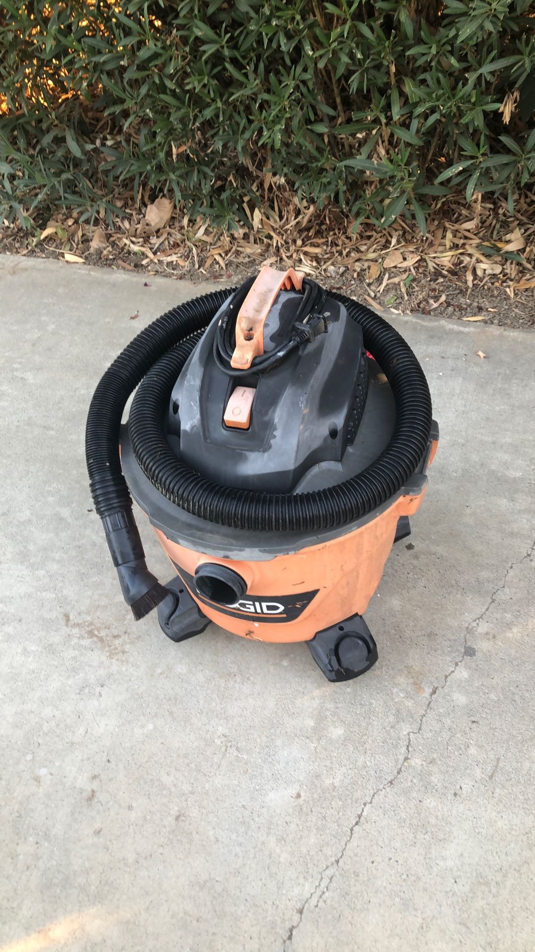 Rigid Wet/dry Shop Vacuum 9gal