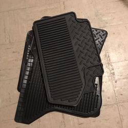 2017 Chevy Silverado floor mats brand new 