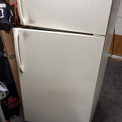 Frigidaire No Frost Fridge/freezer 