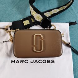 The Marc Jacobs Snapshot Crossbody bag