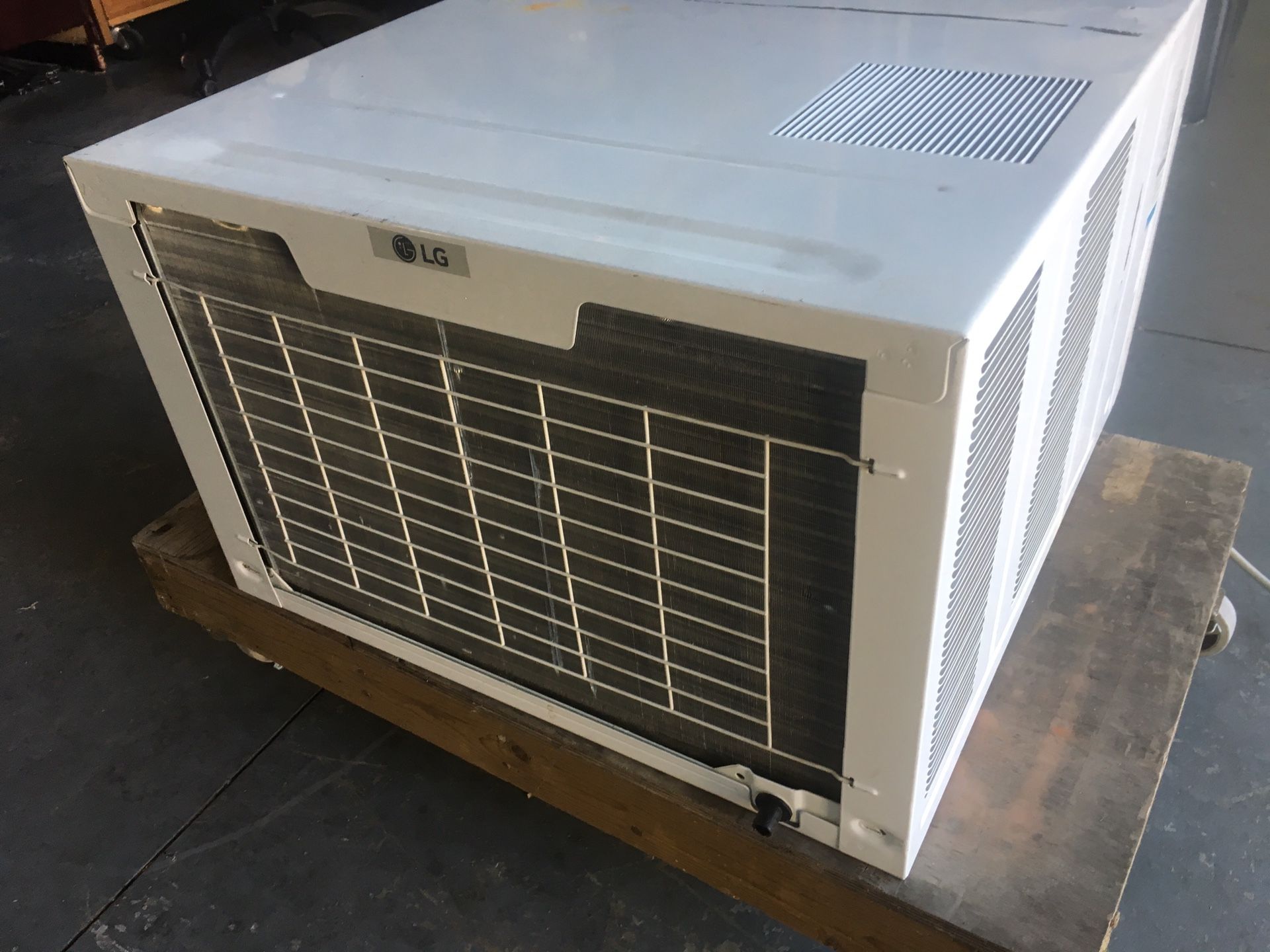 LG air conditioner 15,000 btu for Sale in Hacienda Heights, CA OfferUp