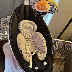 4Moms Multi-Motion Baby Swing with Smart Connectivity - Black