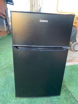 Galanz Refrigerador Mini de 3.1 Pies con Congelador - Negro, Energy Star, Refrigerador Compacto de Dos Puertas
