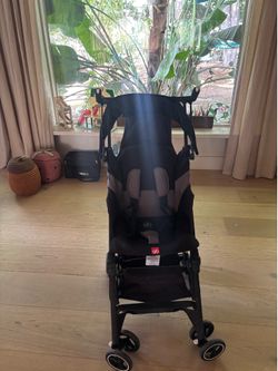 gb Pockit+ All-Terrain, Ultra Compact Lightweight Travel Stroller with Canopy and Reclining Seat in Velvet Black