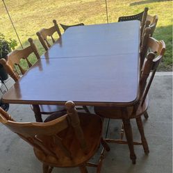 Extendable Dining Table & 6 Chairs 