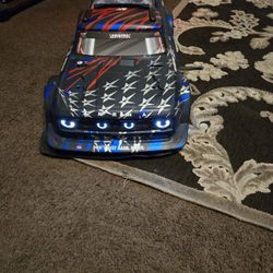 Rc Car. Arrma Infraction 
