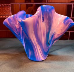 Stunning piece of art glass! Handkerchief vase with vibrant colors