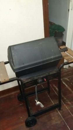 Small gas grill