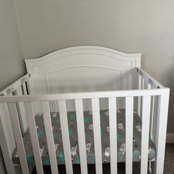 Davinci Folding portable 3-1 Mini Crib