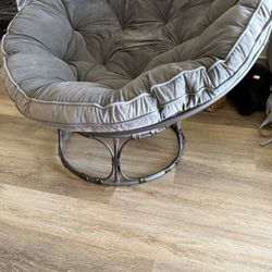 Saucer Chair In Very Good Condition 