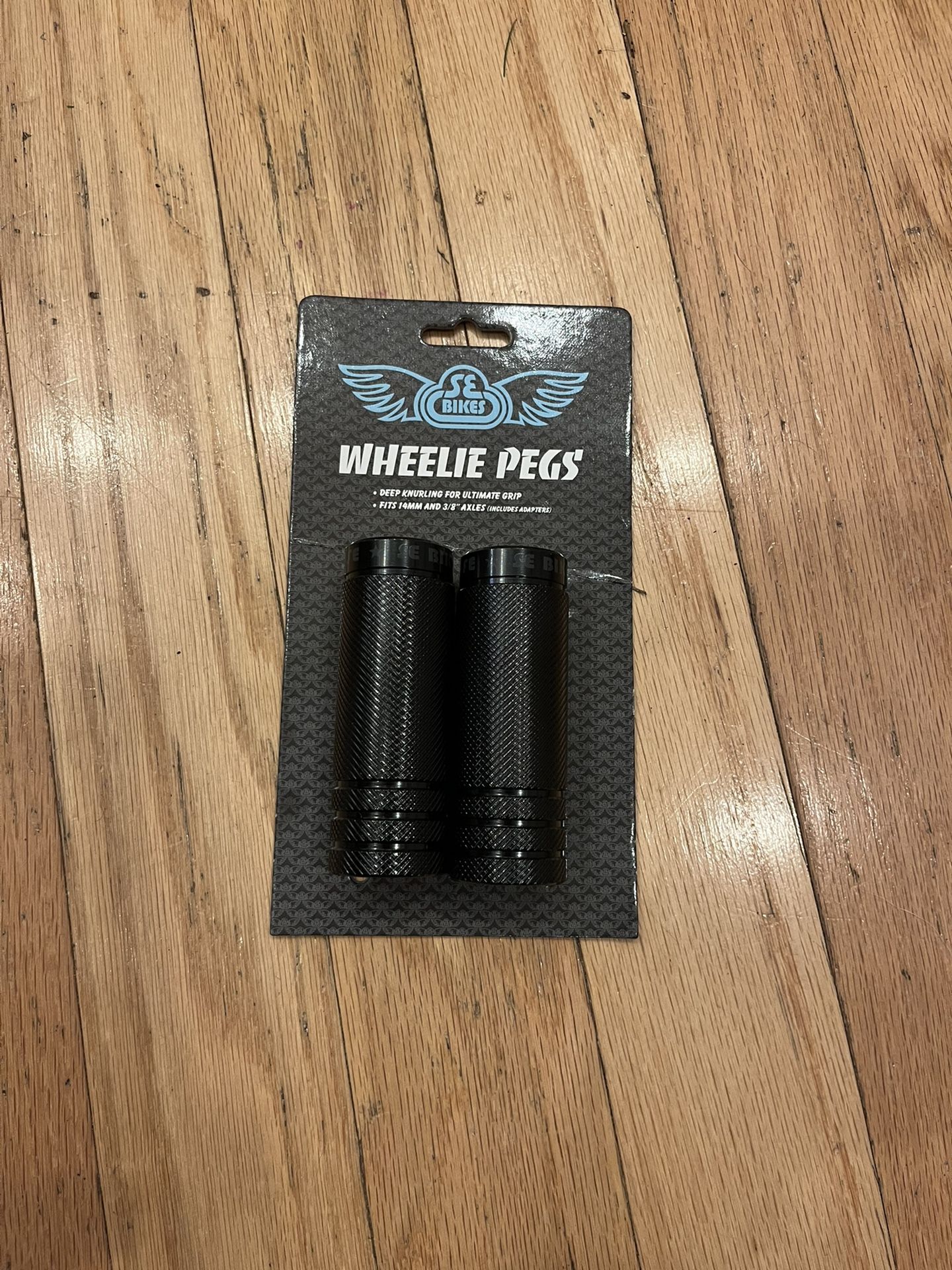 Brand New SE Big Ripper Wheelie Pegs
