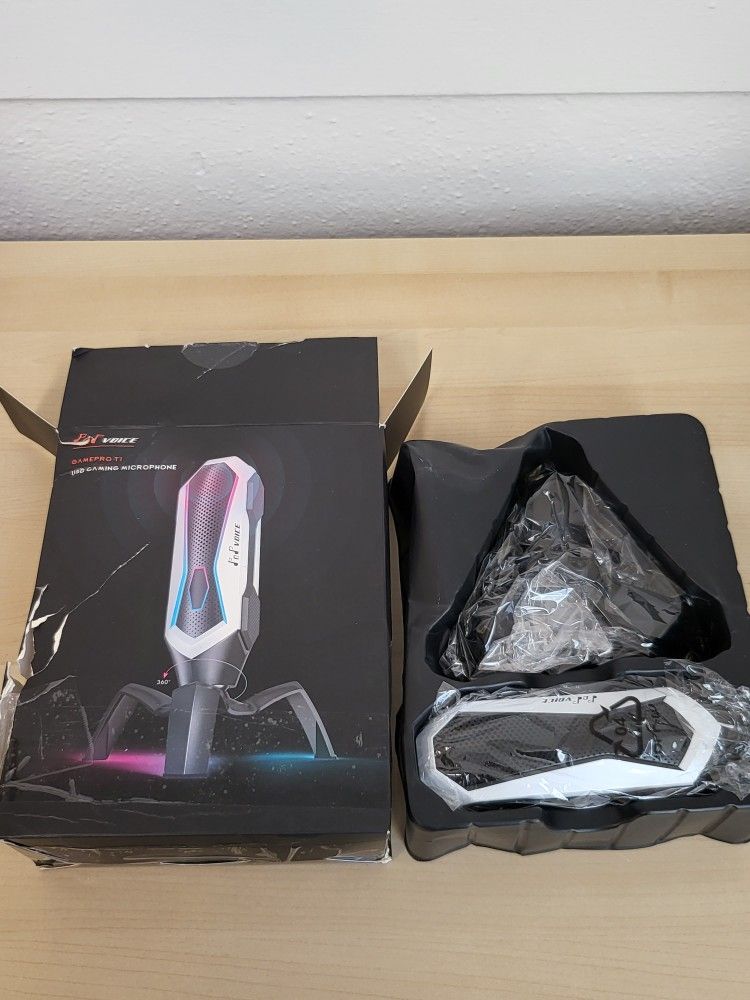 Gamepro T1 USB Gaming Microphone 7 Color Changing Lights
