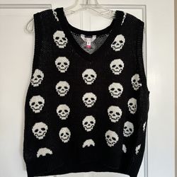 Women’s Junior XXL Skull Sweater Vest 