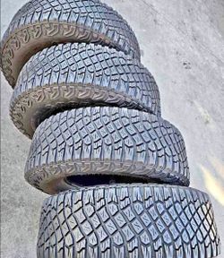 315 70 17 Goodyear tires Con 80% de Vida Las 4