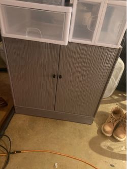 Free cabinet