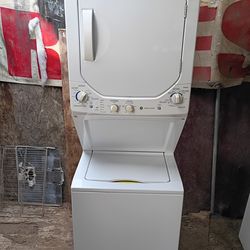 STACKABLE WASHER DRYER ELECTRIC 2020 VOLT GENERAL ELECTRIC FULL SIZE MINT CONDITION WITH 6 MONTHS WARRANTY JUST LIKE YOU SEE HERE