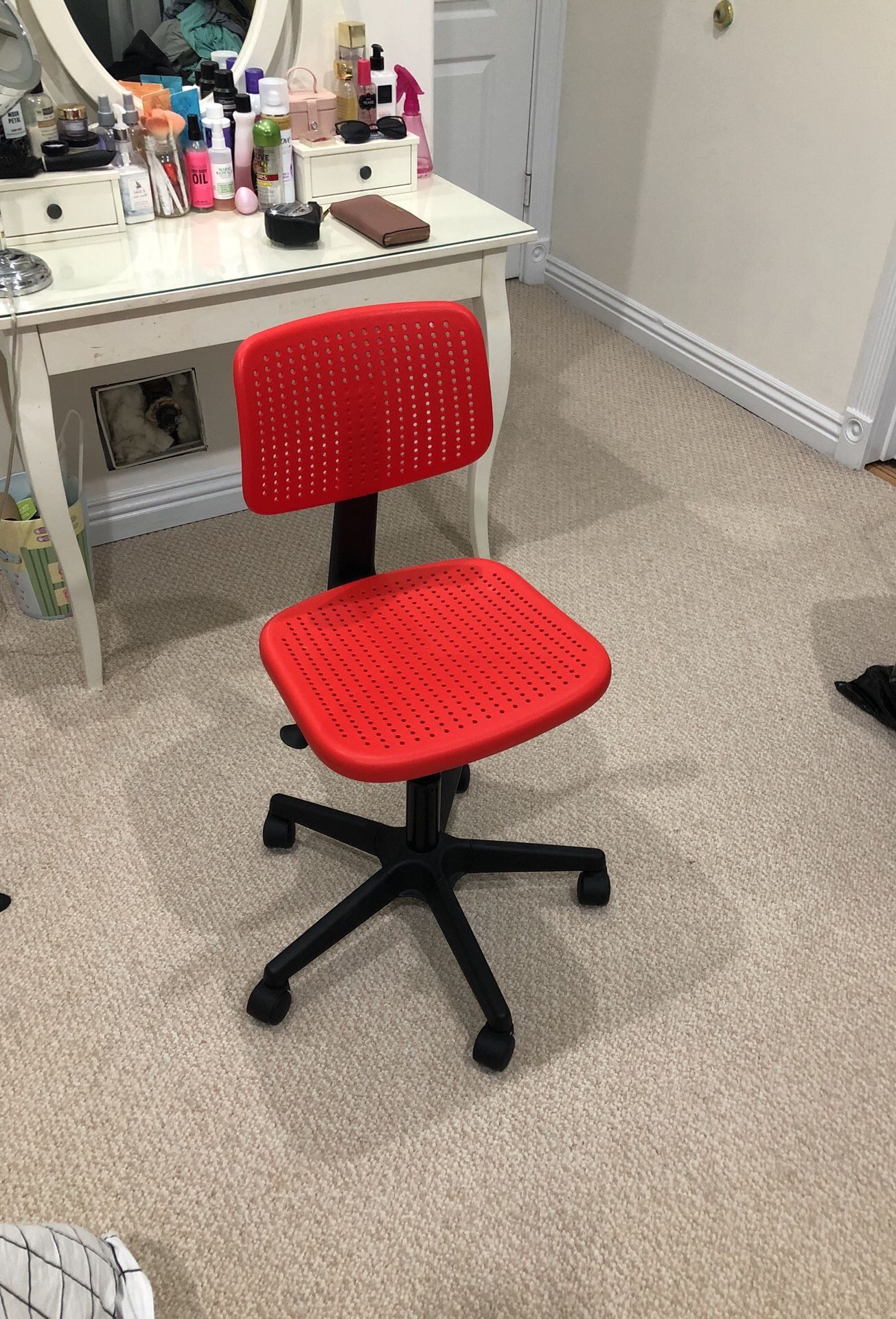 IKEA ALRIK RED SWIVEL DESK / OFFICE CHAIR