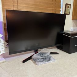 LG 32” Ultra-Gear QHD Gaming Monitor