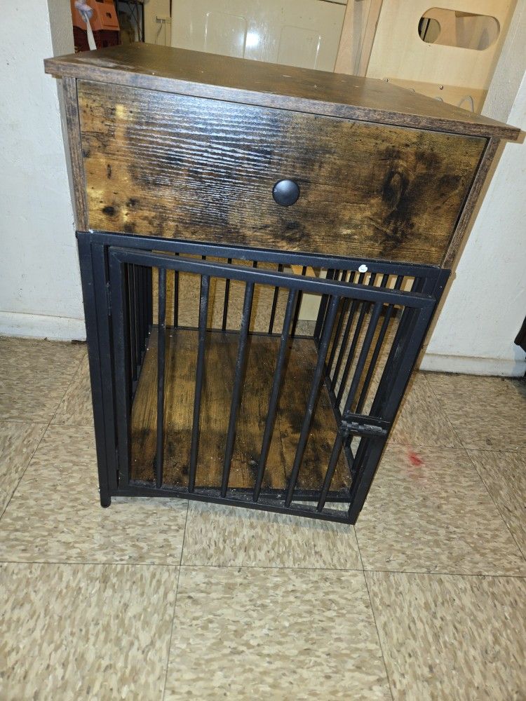 Small Dog Kennel. FREE
