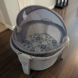 Fisher-Price Portable Bassinet
On-The-Go Baby Dome