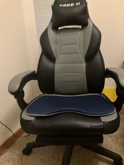 Excellent condition gaming chair- Must go