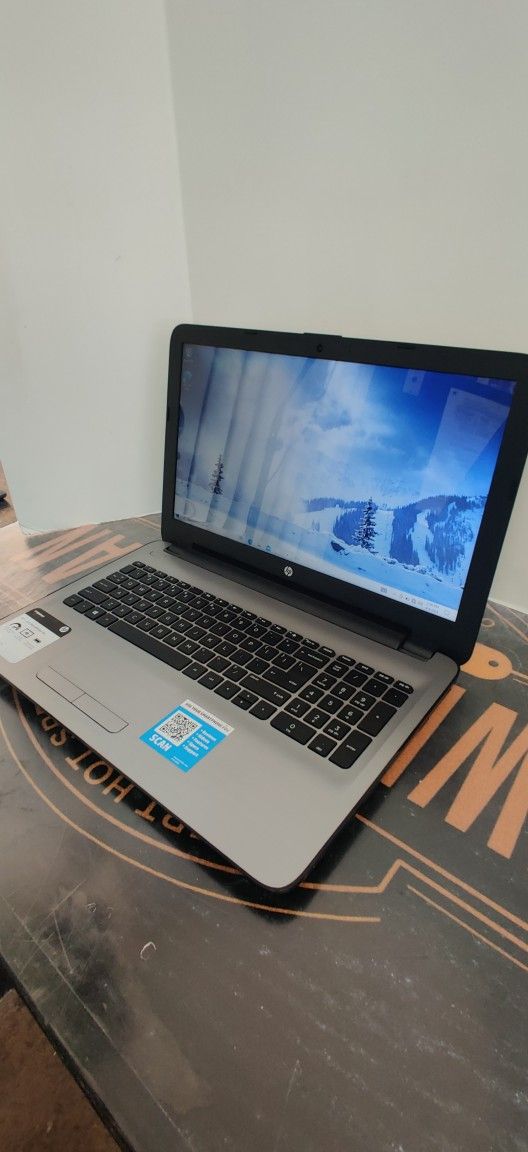 15 Inch Screen HP Laptop 