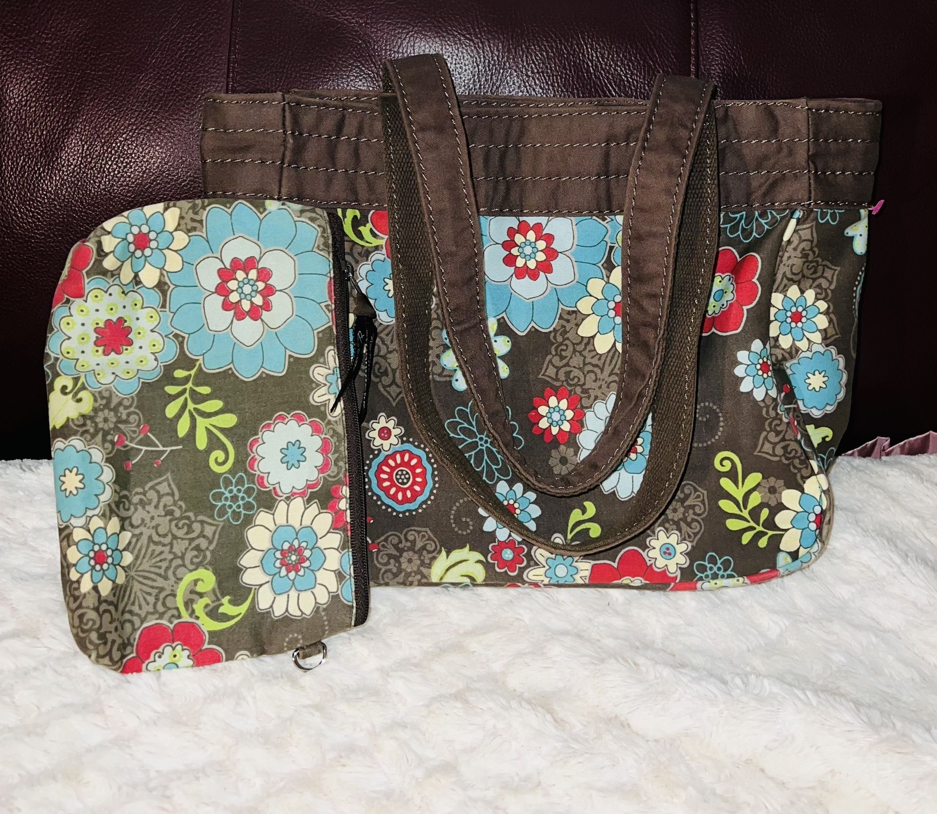 Very Nice Purse And Wallet Very Good Condition Only $15