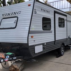 2018 AMAZING CONDITION Viking Trailer  LOW MILES👍🏼 