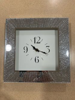 Clock . 10-10 in.