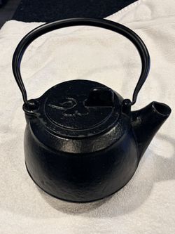 Camp Chef Cast Iron Teapot Kettle