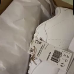 Women’s Reebok Sneakers Size 9.5 